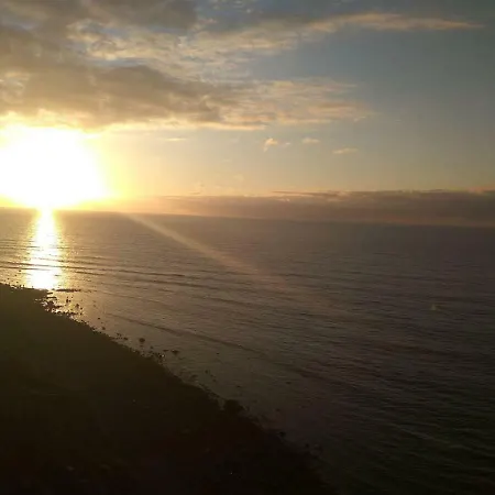 Apartment Waves Nest -