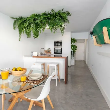 Apartment Waves Nest -