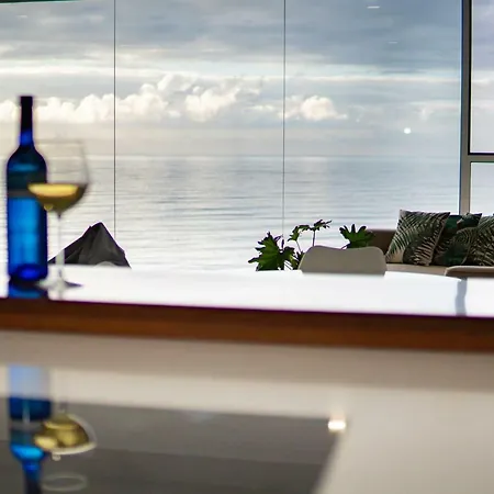 Apartment Waves Nest -